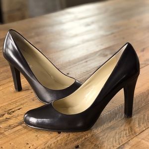 Lauren Ralph Lauren black leather heel. Size 6
